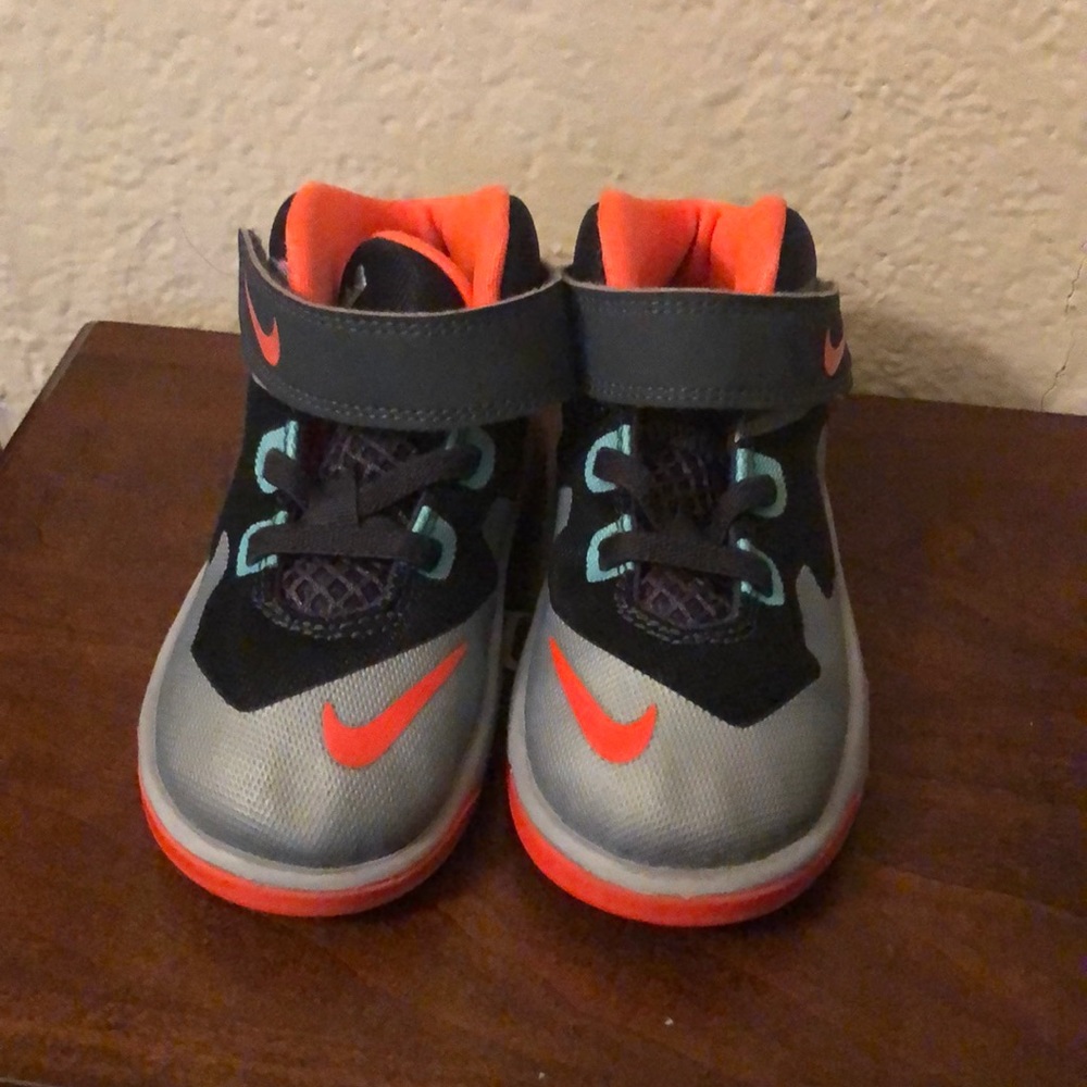 Nike 8c. Lebron. Black, gray, teal & orange